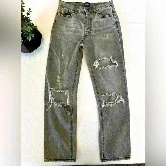 BDG Denim - BDG by Urban Outfitters Slim Straight Destructed Jeans Size 25